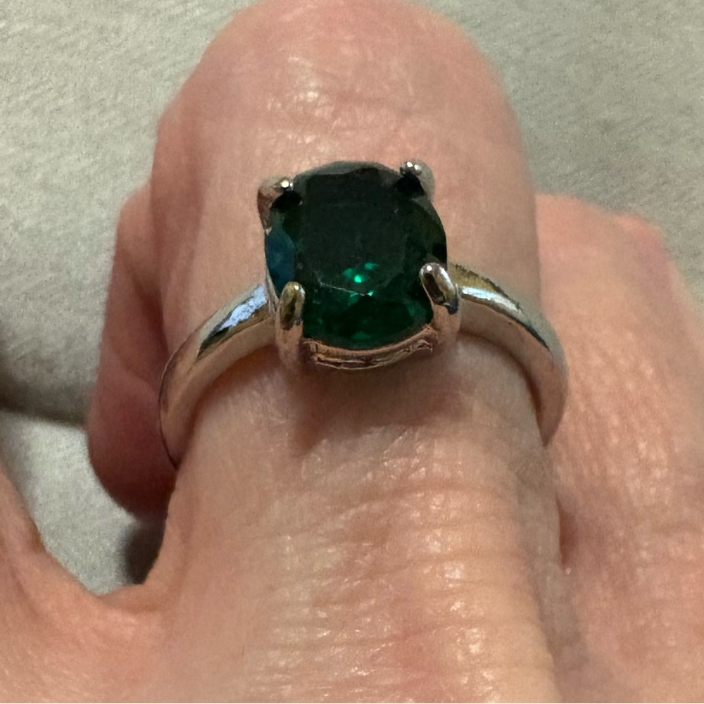Elegant Silver Ring with Green Stone